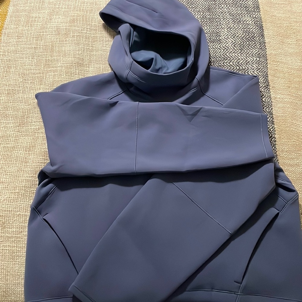 Cropped hoodie